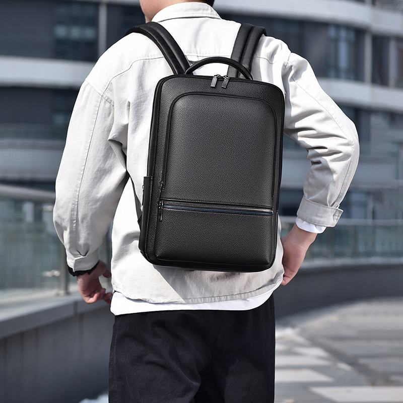 Mens Fashion Blog - Zaino da uomo in pelle PU
