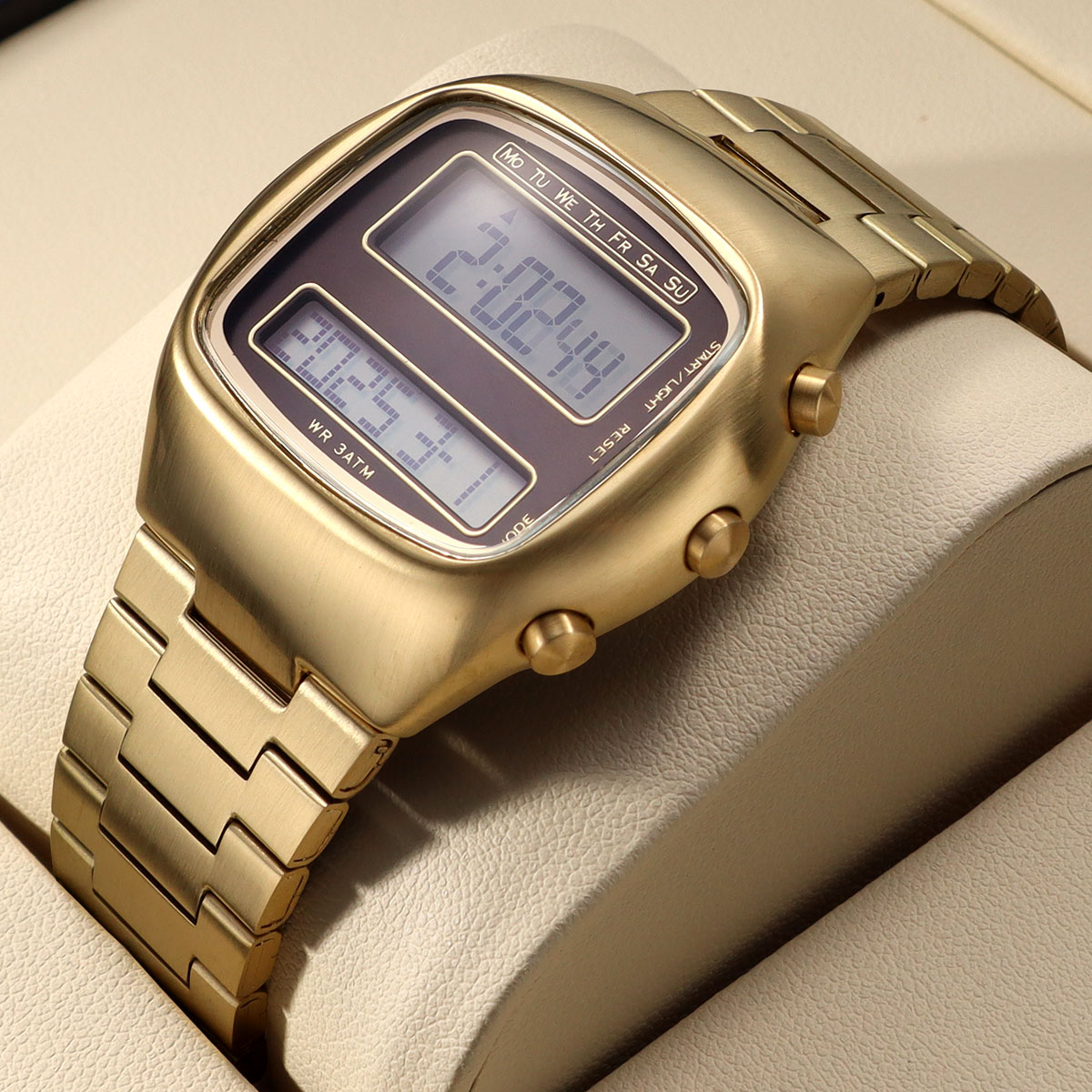 Mens Fashion Blog - Orologio elettronico alla moda da uomo